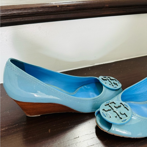 Tory Burch Light Blue open Toe Wedges. Size 9 - Picture 4 of 5
